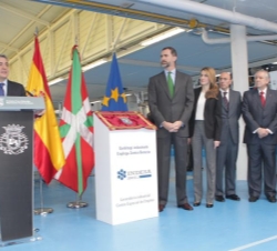 Palabras de bienvenida del Diputado General de Araba/Álava ante la atenta mirada de los Príncipes de Asturias